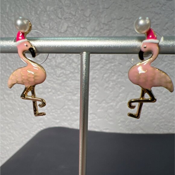 Betsey Johnson Pink Flamingo Stud Earrings Santa Hat Pearl Christmas Whimsical - Picture 4 of 11